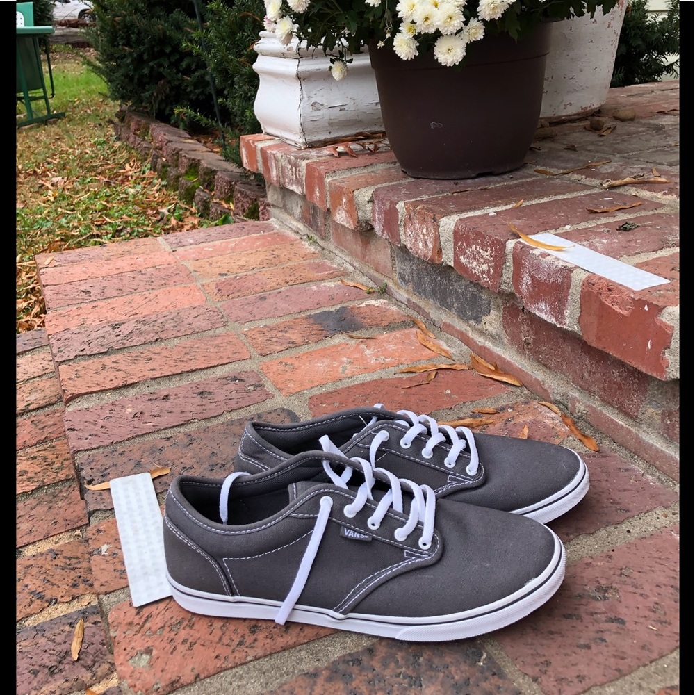 Vans 7 1/2 tennis shoe